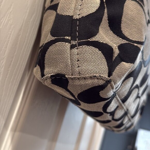 Coach Signature Stripe Foldover Tote (With 2 Hang Tags)(E1380-F23304) EUC - Picture 10 of 17